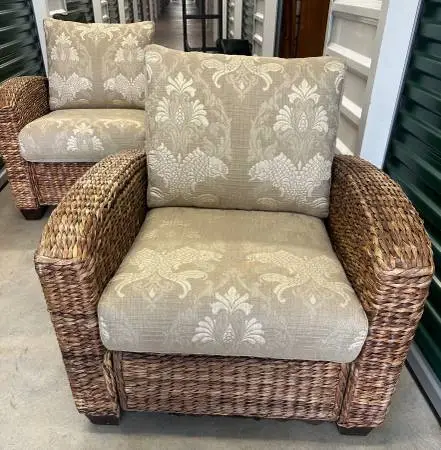 Gorgeous Pair of Woven Rattan Lounge Chairs in Excellent Condition!