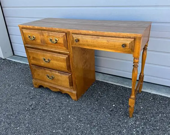 More Small & Medium Size Desk (s) at Creative Bargains