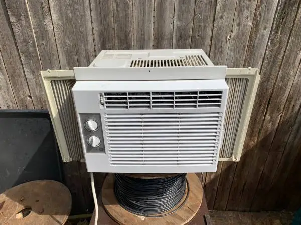 Window Air Conditioner