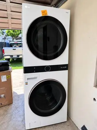LG WashTower Stacked Washer & Gas Dryer (White) – Model WKG101HWA