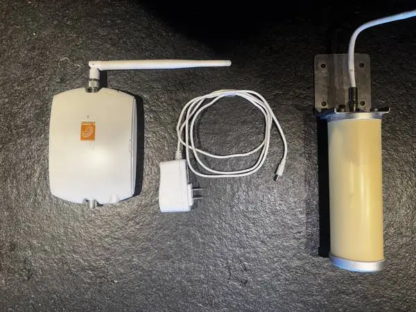 cell phone booster Zboost