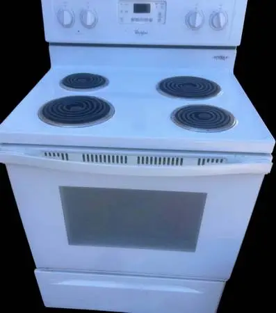 Whirlpool White ELECTRIC Stove