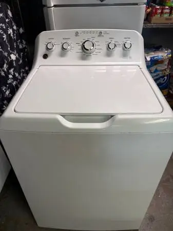 GE Washing Machine w/ Agitator - 4.2 cu. ft. Capacity