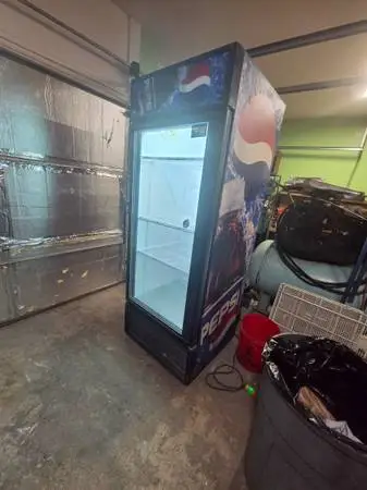 Pepsi True mfg 27 cubic feet glass door commercial merchandiser cooler