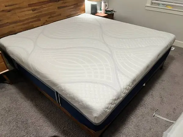 Semi Firm Mattress Memory Foam 14 Inch Thick King Size Excellent
