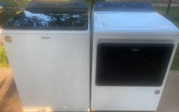 WHIRLPOOL VM WASHER / ELECTRIC DRYER SET