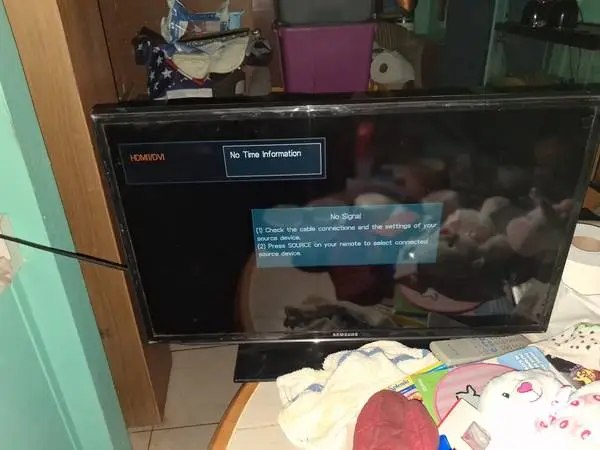 32-in Samsung flat screen TV