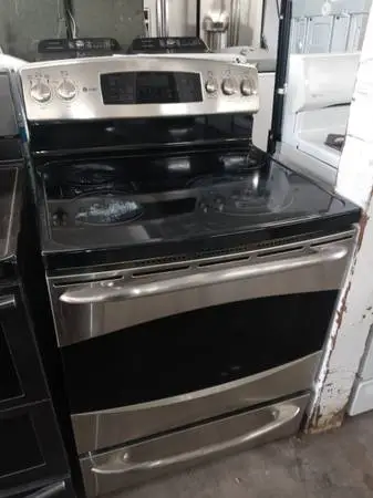 ★GE Stainless Steel Electric Glass Top Oven/Range