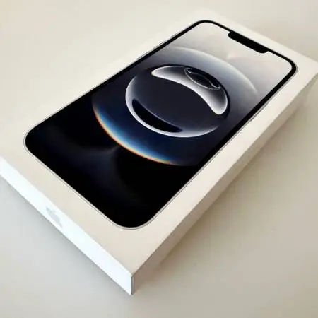 New Apple iPhone 16e 128GB (MetroPCS Only)