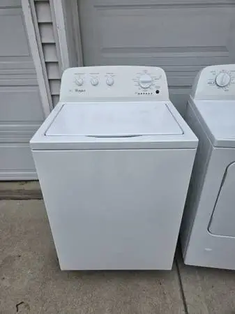 Nice & Clean Washing Machine (Whirlpool) Washer Works Great