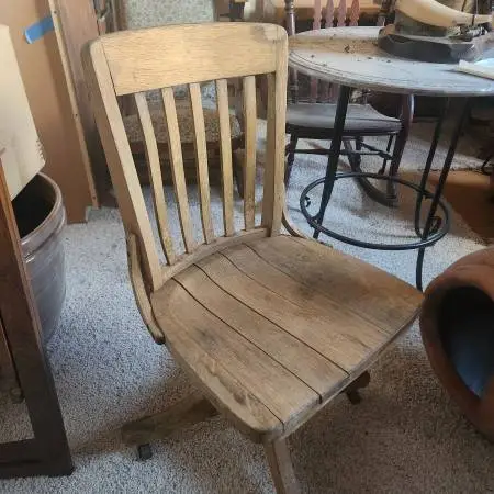 ANTIQUE OFFICE CHAIR