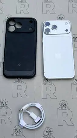 IPhone 17 Pro Max 256g AT&T and Cricket Flawless
