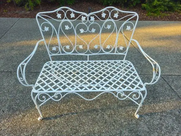 Wrought Iron Patio Love Seat - White