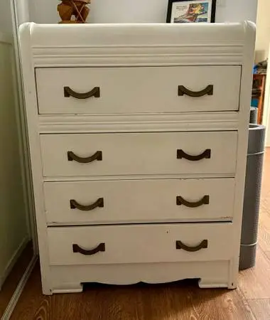 Four drawer dresser