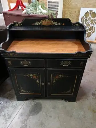 Ethan Allen dry sink