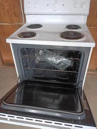 Practically New Electric Range Stove w/ Oven!