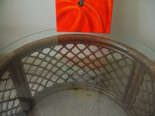 Round Bamboo Coffee Table, Cocktail Table, Excellent Condition!