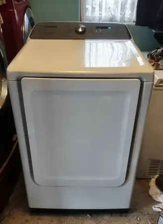 ELECTRIC DRYER SAMSUNG SUPER CAPACITY NEWER MODEL IN EXCELLENT CONDITION