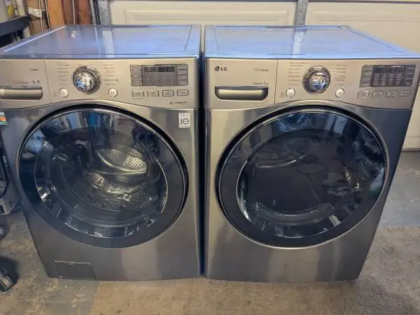 Nice LG HE Washer Electric Dryer set. Would DELIVER