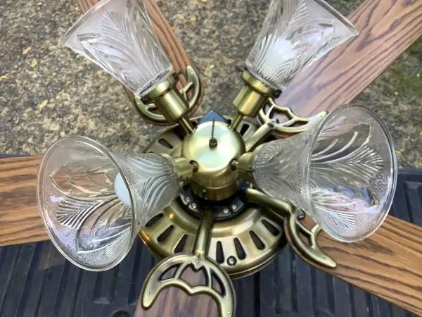 2 ceiling fans