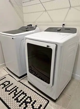 Samsung washer and dryer like NEW