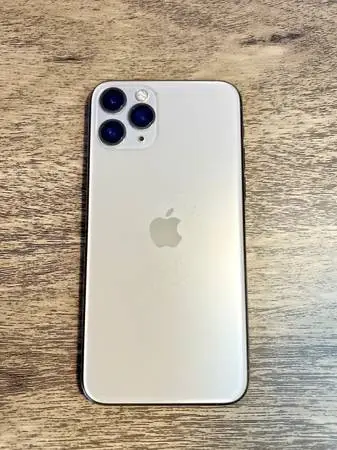 iphone 11 pro max 64GB Unlocked works on any service