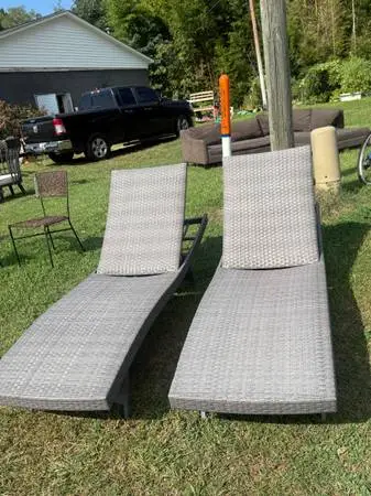 Set of 2 Grey Wicker Outdoor Chaise Lounge Chairs