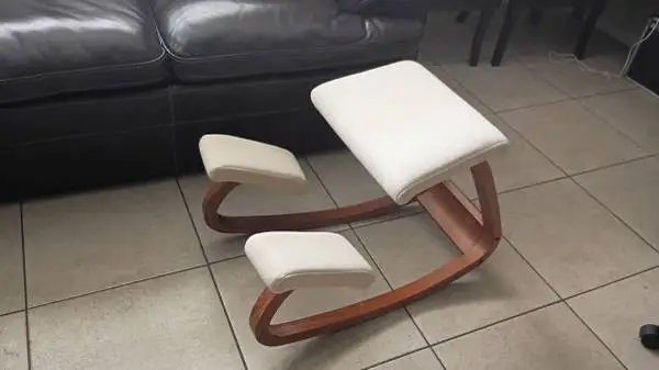 @@ Ergonomic kneeling wooden chair! Excellent condition!