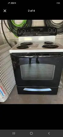 GE Electric Stove with Oven