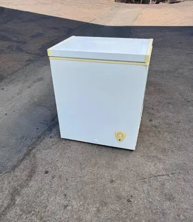Deep chest freezer (free local delivery)
