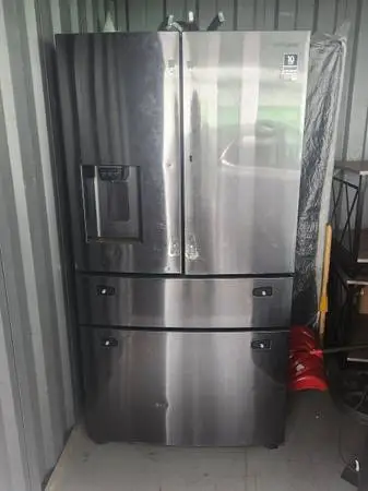 GREAT DEAL ON THIS REFRIGERATOR!