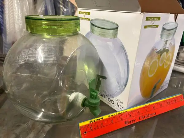 SUN TEA JAR ONE GAL. NEW IN BOX
