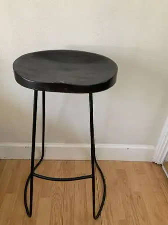 Bar stool