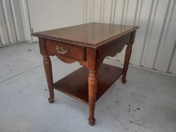 Vintage Solid Wood 2 Tier Side Table with Turned Legs