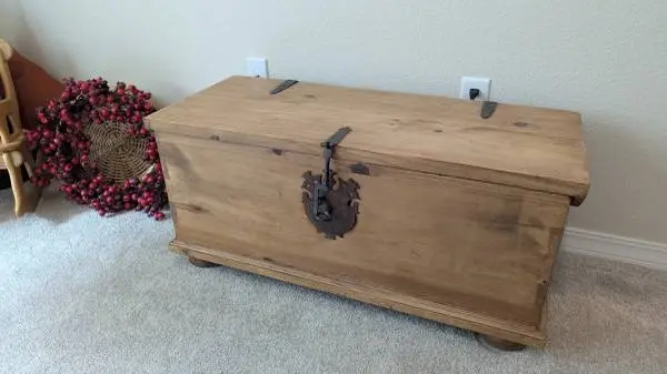 Solid Wood Storage Chest