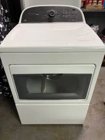 27 Whirlpool Cabrio Gas Dryer w/ 7.4 cu. ft. Capacity