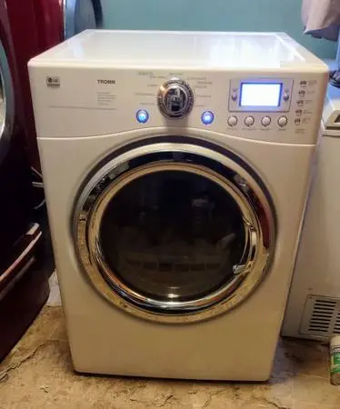 ELECTRIC DRYER LG TROMM ULTRA CAPACITY STACKABLE IN EXCELLENT CONDITION