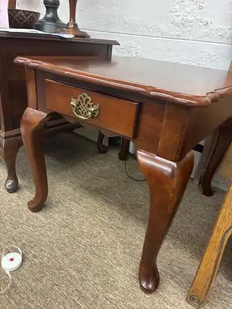 Vintage Queen Anne Style Wood End Table