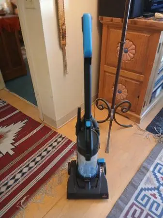 BISSELL POWERFORCE COMPACT BAGLESS UPRIGHT VACUUM