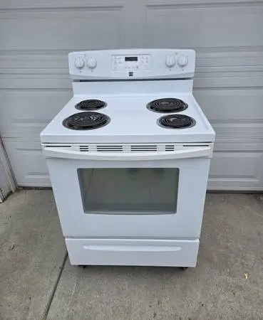 Nice&Clean Electric Stove Range (Self Clean Oven) Works Great