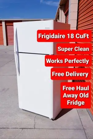 Top Freezer Refrigerator Frigidaire 18 CuFt Super Clean Works Perfectly Delivery