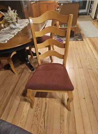 kitchen table and 6 chairs