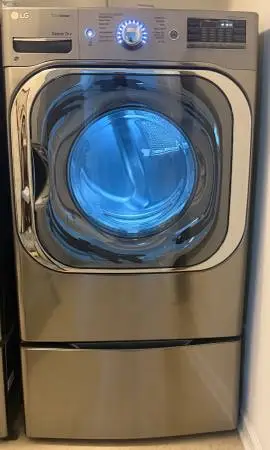 LG 29 Mega-Capacity Electric Steam Dryer + Pair of 29 Pedestals