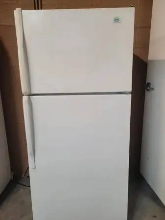 Roper apartment size refrigerator