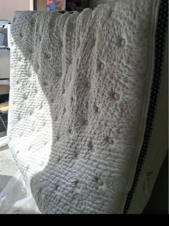 WinkBed Mattress with Frost Cooling Cover — King — Like New