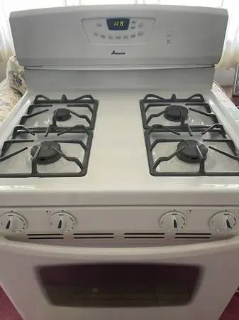 ###  AMANA WHITE STOVE WITH SELF CLEANING ###