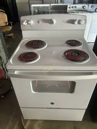 Like new GE stove