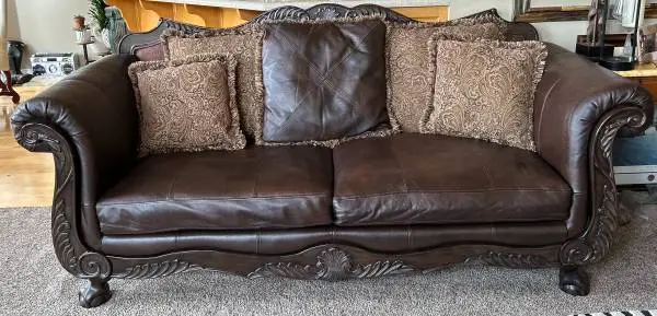 Leather Couch, Leather Loveseat, Leather Chair (Living Room Suite)