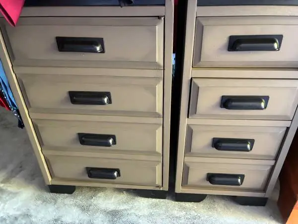 End tables ( Set of 2 )
