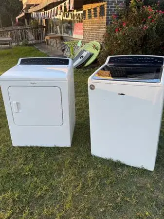 Maytag Washer & Whirlpool Cabrio Dryer Set - Excellent Condition
